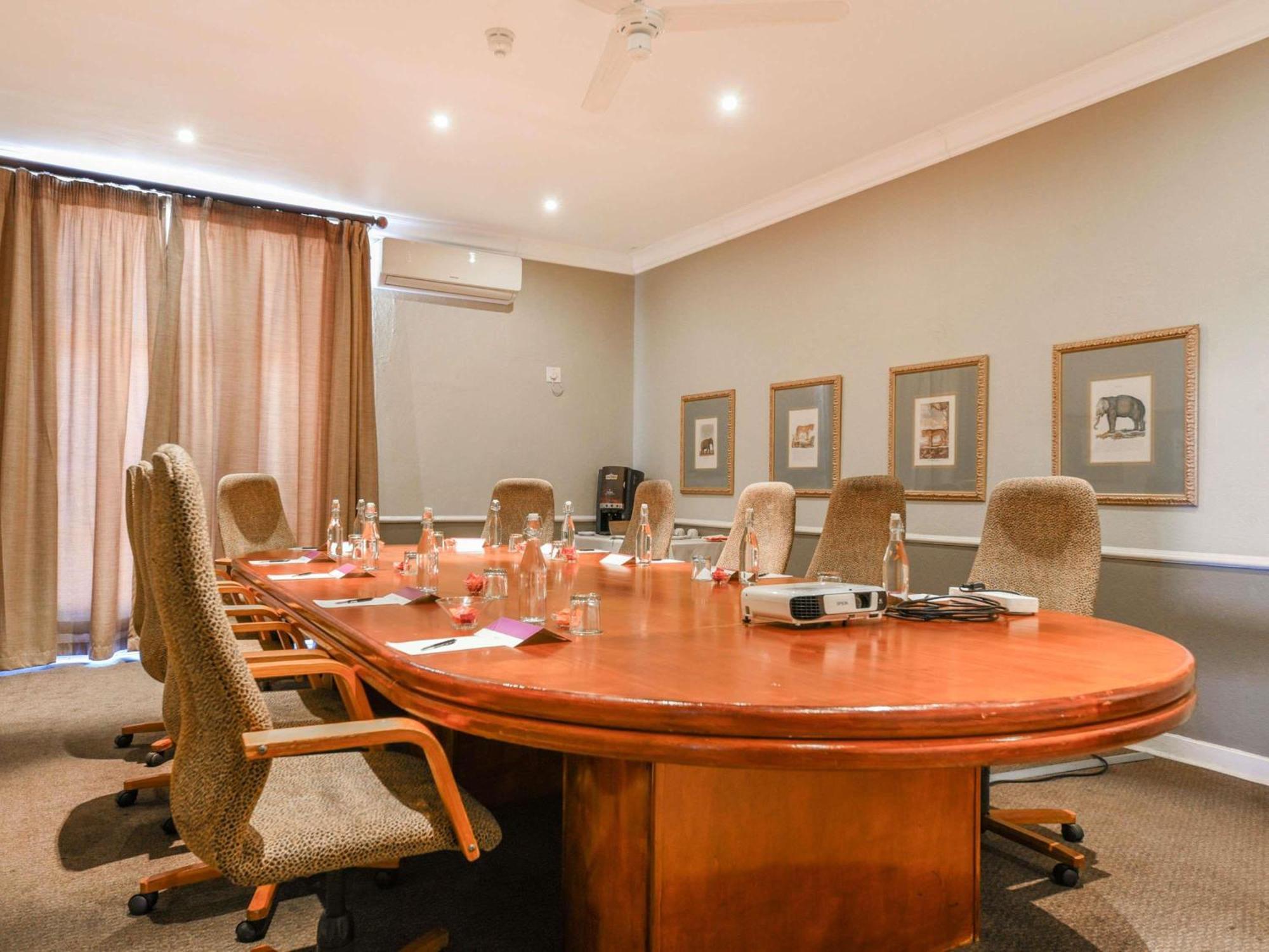 Mercure Hotel Nelspruit Mbombela Exterior photo